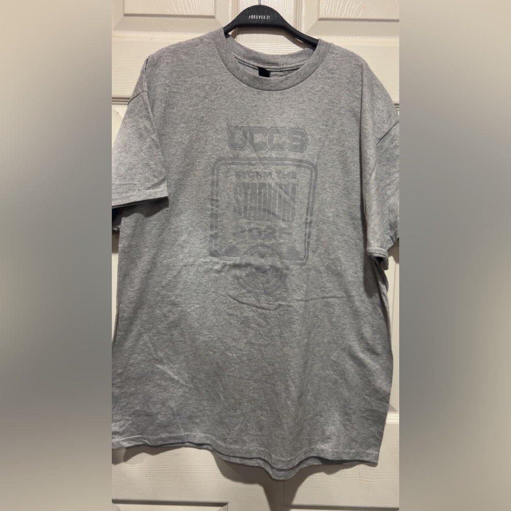 UCCS store the stadium grey t-shirt Size XL #college